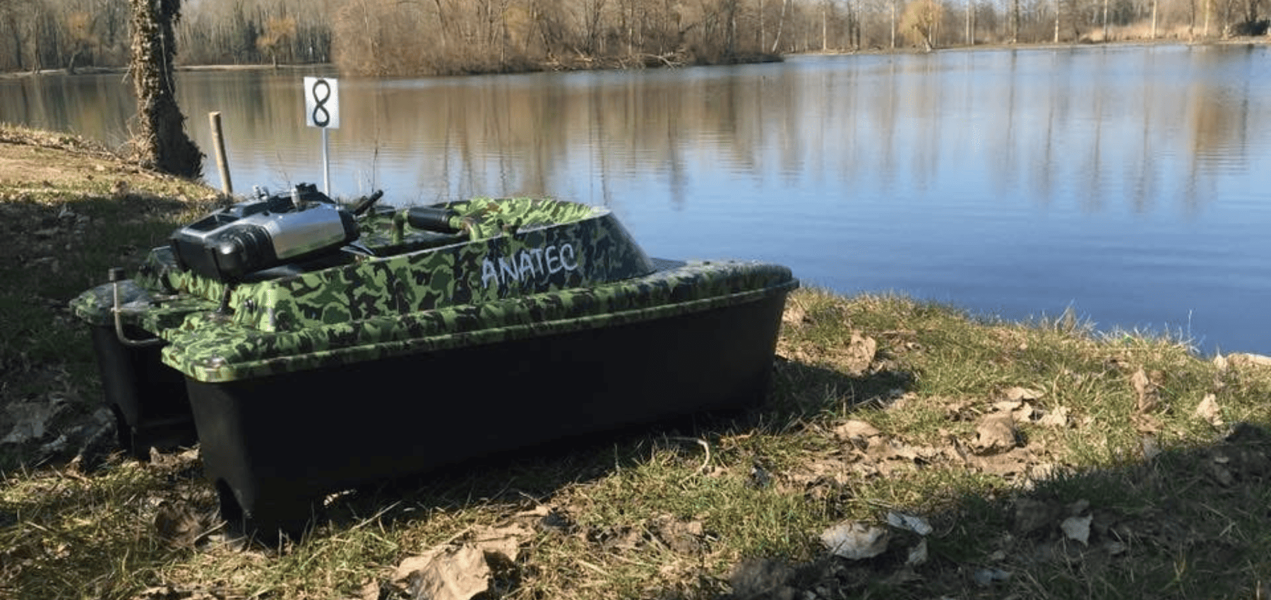 bateau amorceur pour la carpe