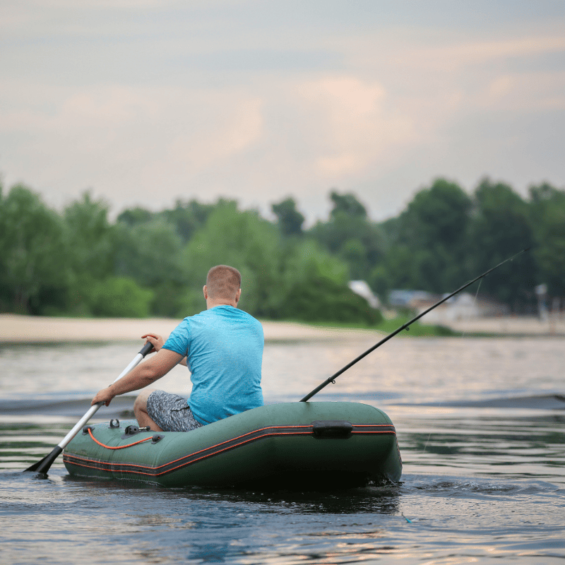 bateau gonflable à moteur