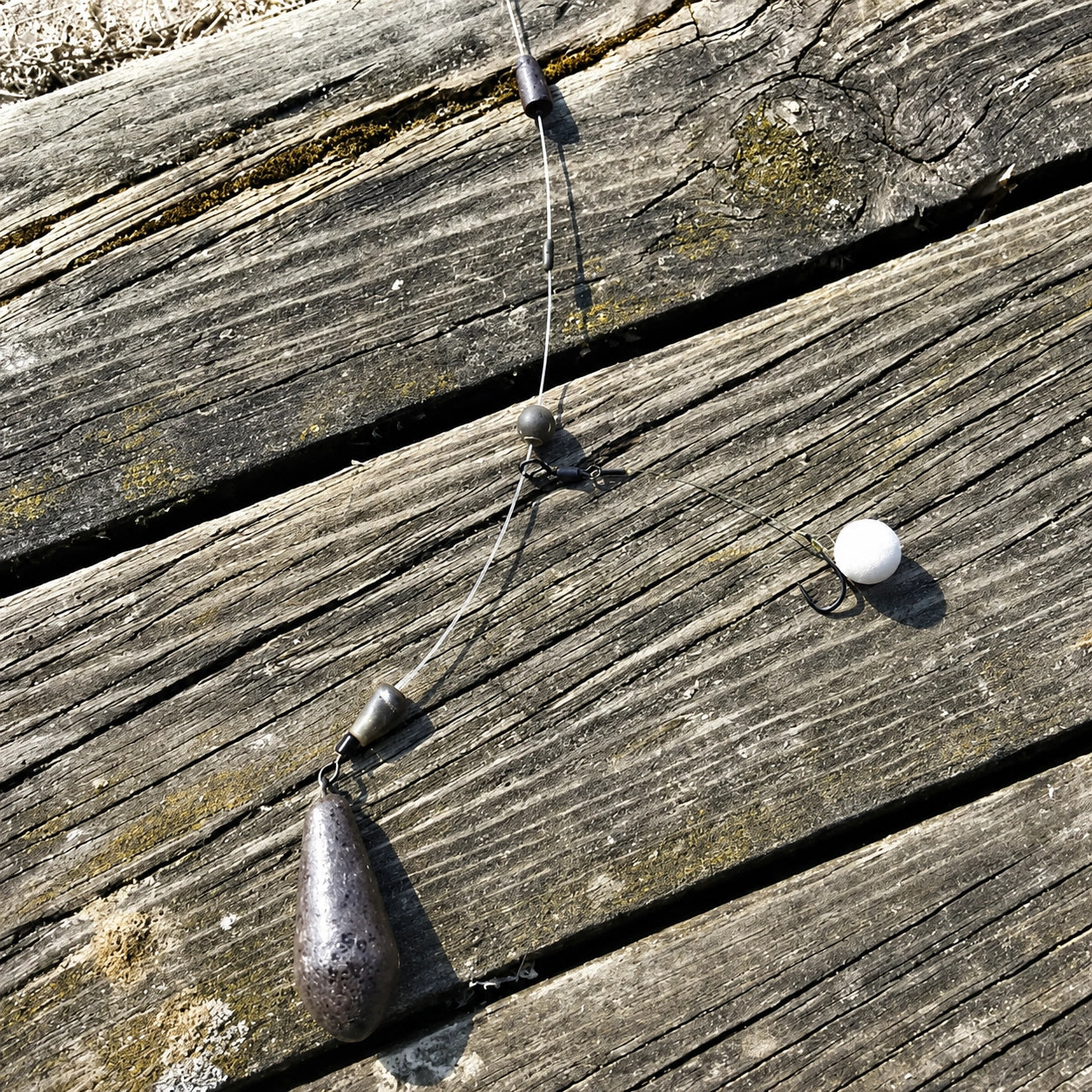 Montage chod rig pour la carpe avec pop-up et plomb distance pour pêcher fonds vaseux